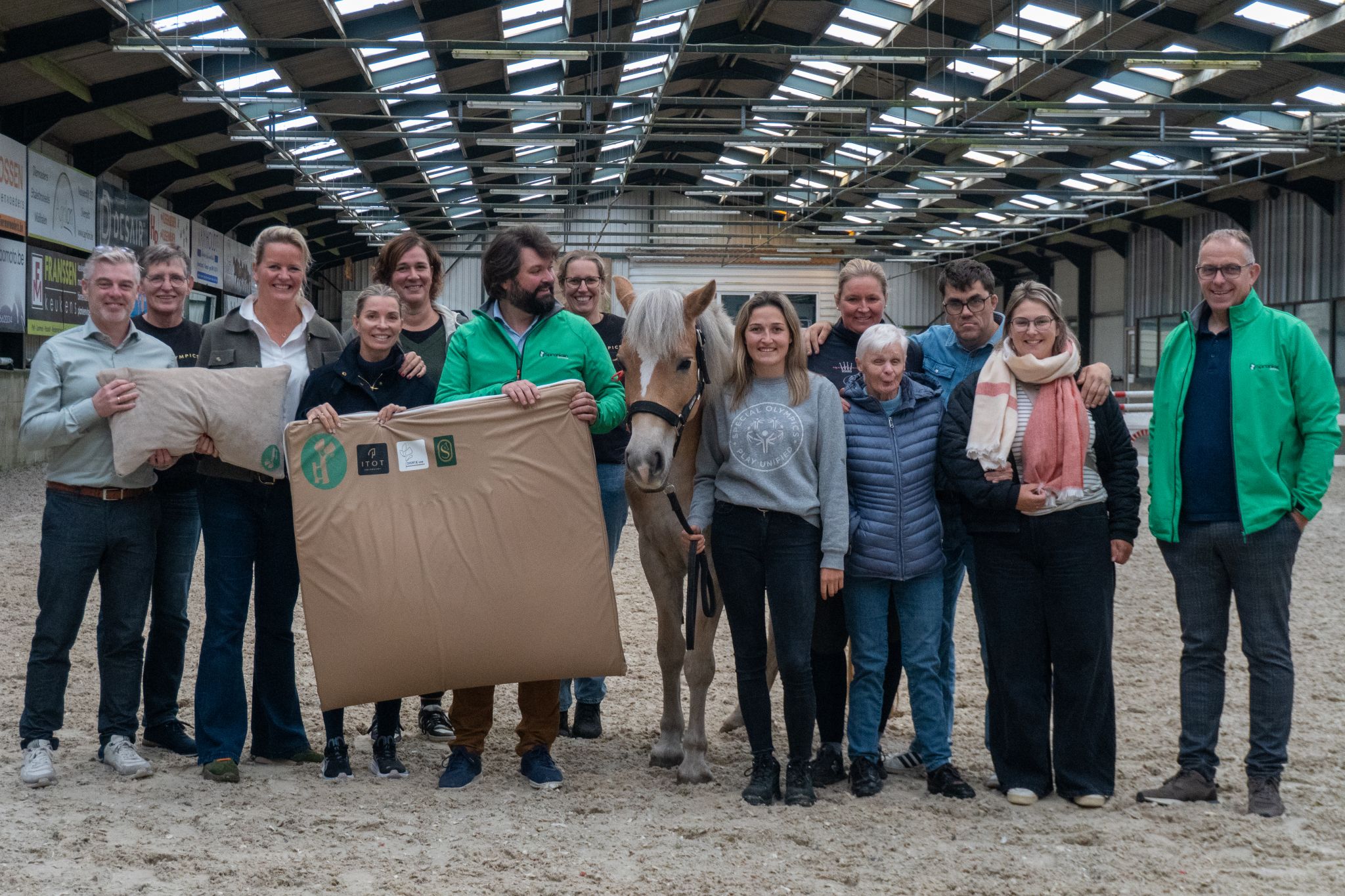 Nieuwe Dynasleep voor Sint Oda geschonken door Doortje vzw